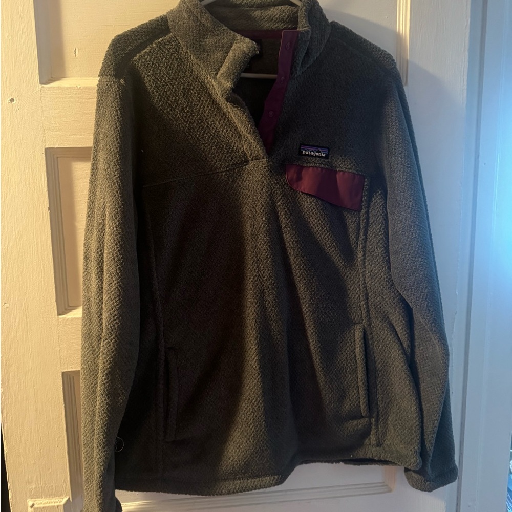 Patagonia Gray and Purple Fleece Jacket
